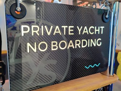 Composite passerelle "Private Yacht No Boarding" Sign